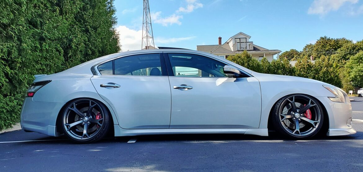 Patrick Marcello's 2011 SV Premium Bagged and Modded 7thgen Nissan Maxima